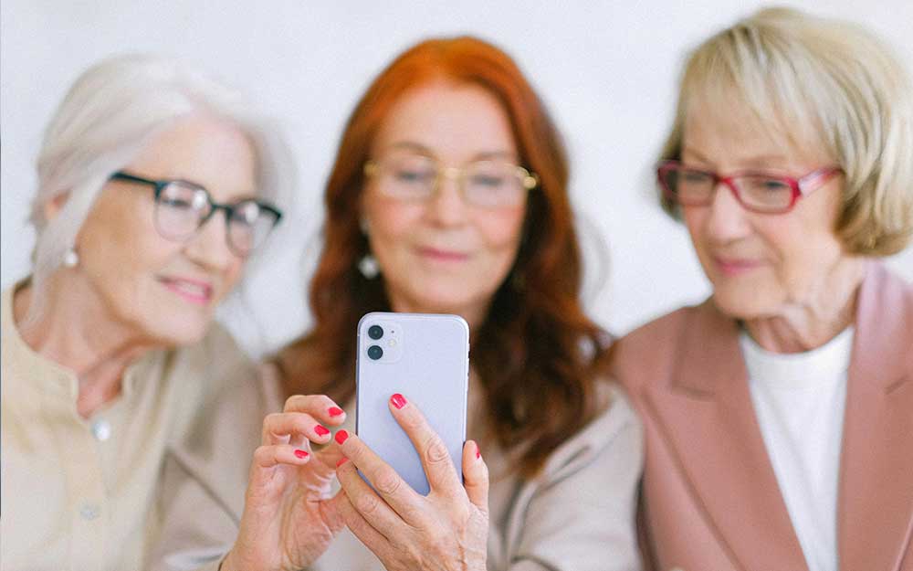 5 Reasons to Choose the FreeStyle Libre 3 Reader Over the App for Your Diabetes Management